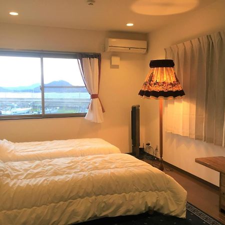Naoshima Backpackers Guesthouse Bagian luar foto